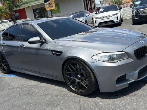 Used 2013 BMW M5 RWD image 1