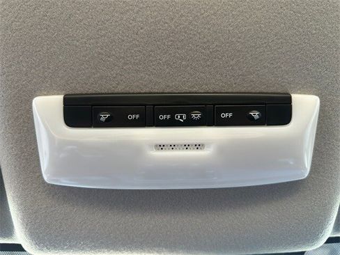 New 2025 Nissan Versa SV w/ Trunk Package image 19