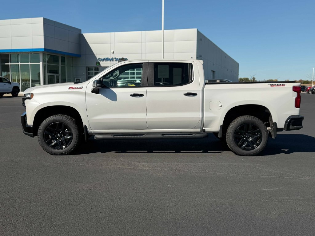 Used 2022 Chevrolet Silverado 1500 LT Trail Boss w/ LT Trail Boss Premium Package AWD/4WD image 12