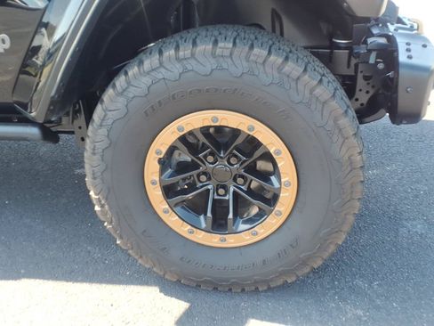 Used 2024 Jeep Wrangler Unlimited Rubicon 392 AWD/4WD image 9