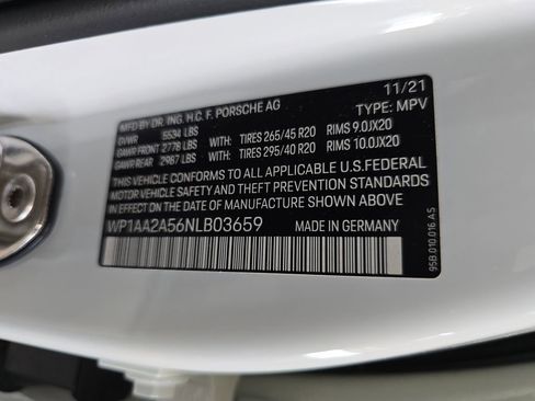Used 2022 Porsche Macan AWD/4WD image 34