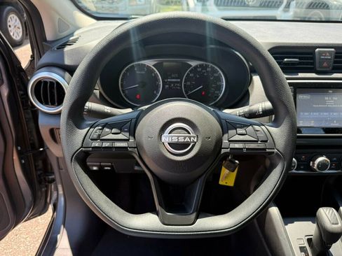Used 2025 Nissan Versa S w/ Trunk Package FWD image 5
