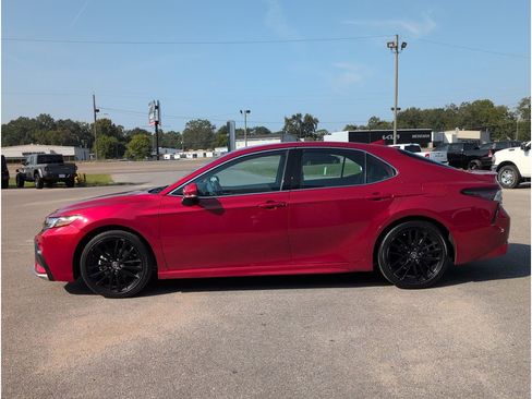 Used 2023 Toyota Camry XSE image 2