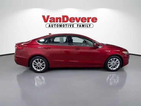 Used 2020 Ford Fusion SE FWD image 11