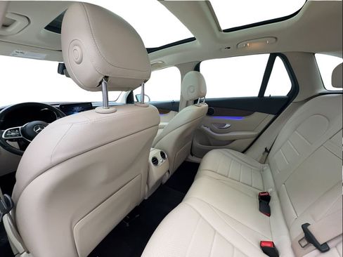 Used 2022 Mercedes-Benz GLC 300 4MATIC w/ Premium Package Lite image 24