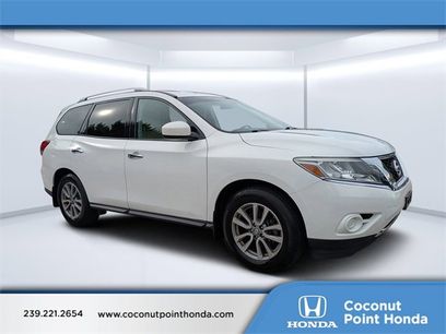 Used 2014 Nissan Pathfinder SV w/ Trailer Tow Package