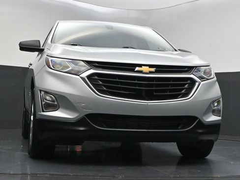 Used 2018 Chevrolet Equinox LS FWD image 35