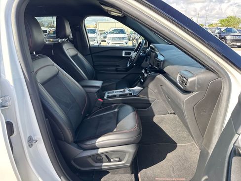 Used 2022 Ford Explorer ST-Line image 26