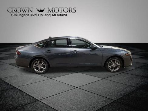 Used 2023 Honda Accord EX-L image 2