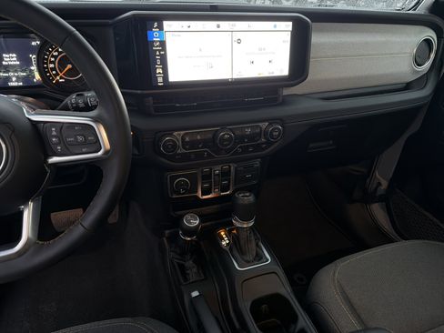 Used 2024 Jeep Wrangler Sahara w/ Technology Group image 29