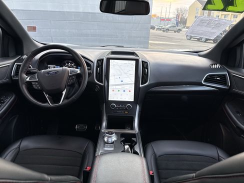 Used 2022 Ford Edge ST-Line w/ Class II Trailer Tow Package image 7