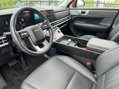Used 2025 Hyundai Santa Fe SEL FWD image 17
