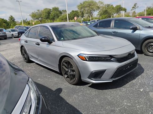 Used 2023 Honda Civic Sport image 1