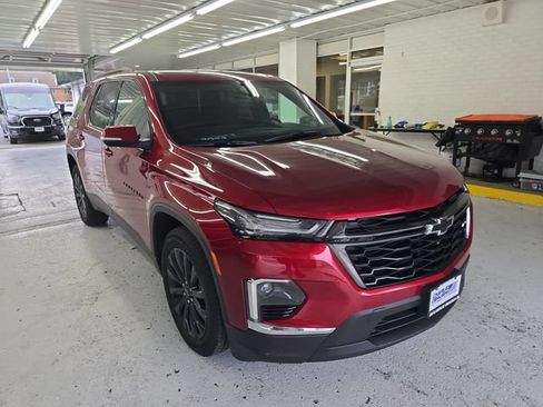 Used 2023 Chevrolet Traverse RS AWD/4WD image 7