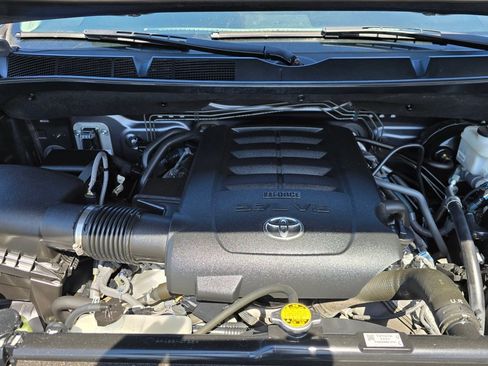 Used 2017 Toyota Tundra SR5 w/ TRD Off Road Package AWD/4WD image 20