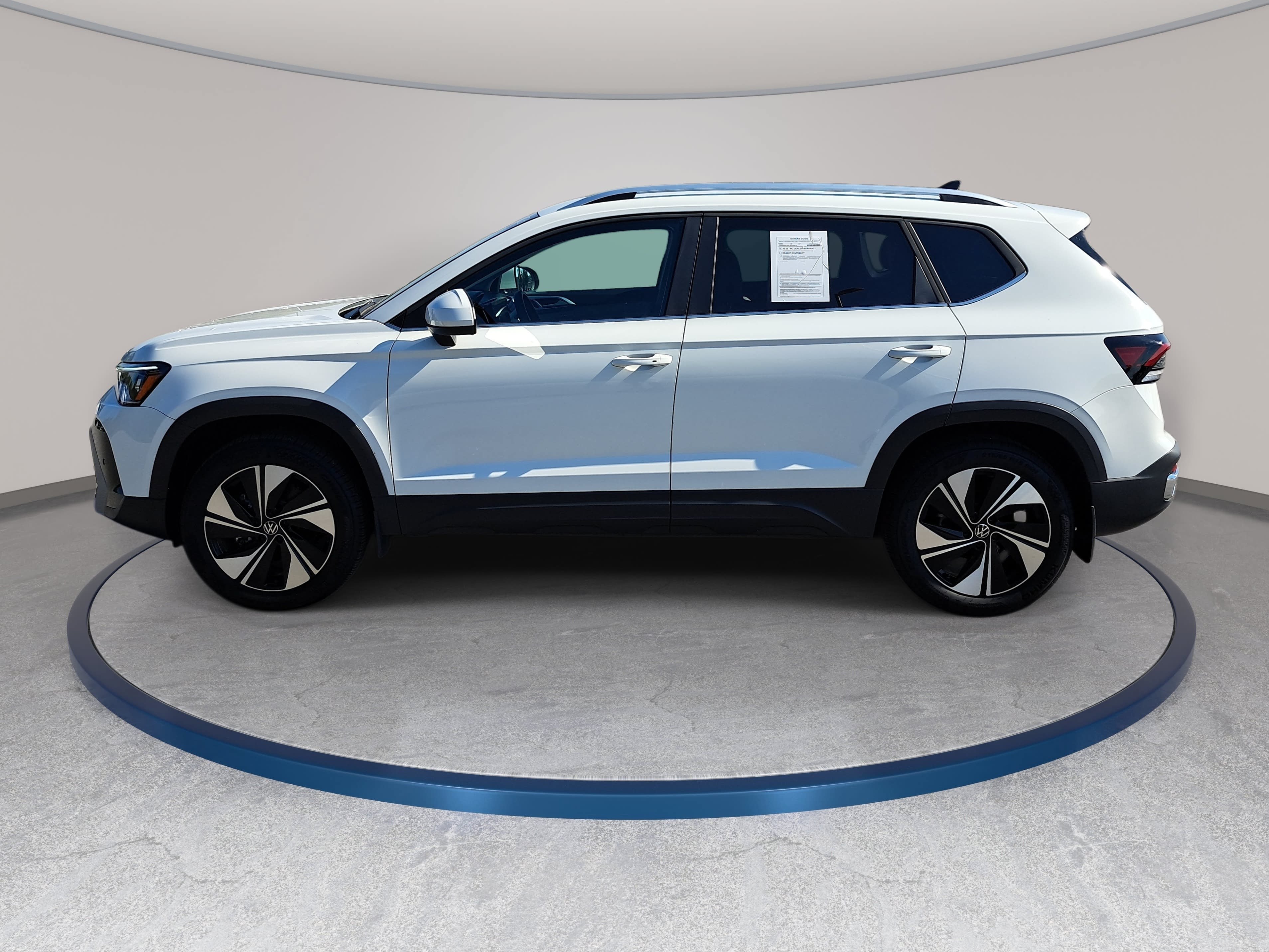 Certified 2026 Volkswagen Taos SE AWD/4WD image 8
