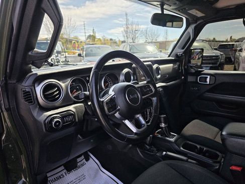Used 2021 Jeep Wrangler Unlimited Sahara image 11