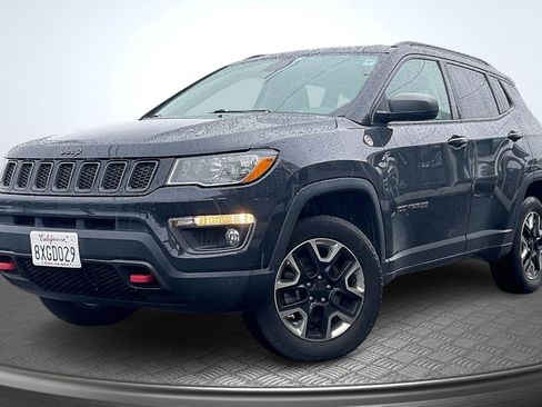 Used 2018 Jeep Compass Trailhawk w/ Cold Weather Group image 12