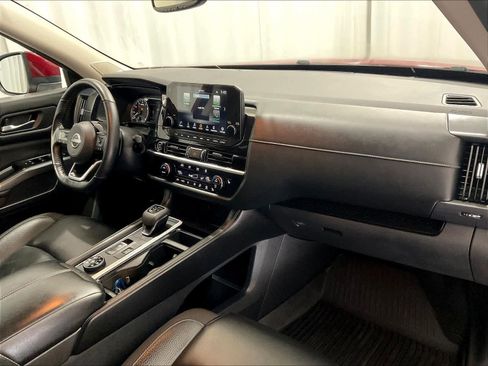 Used 2022 Nissan Pathfinder SL w/ SL Premium Package image 14