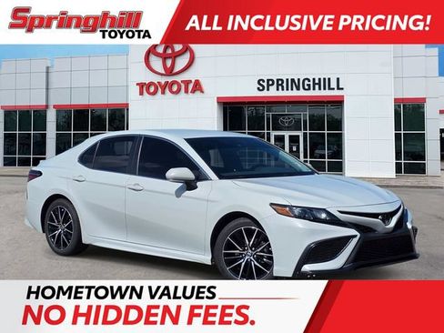 Used 2023 Toyota Camry SE FWD image 1