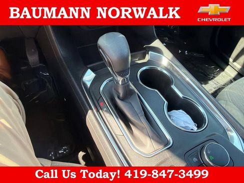 Used 2022 Chevrolet Traverse LS FWD image 38