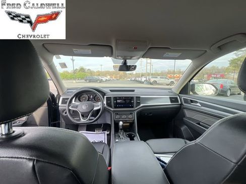 Used 2021 Volkswagen Atlas SE image 19