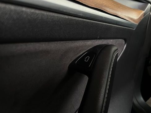 Used 2023 Tesla Model 3 Standard Range image 23