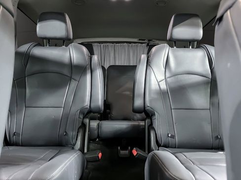 Used 2020 Buick Enclave Essence image 24