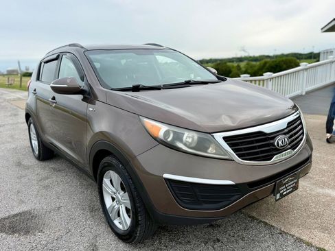 Used 2013 Kia Sportage LX w/ Convenience Pkg AWD/4WD image 3