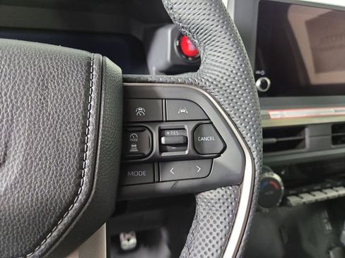 Used 2025 Toyota Tacoma TRD Sport image 23