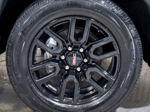 Used 2023 GMC Sierra 1500 Elevation image 15