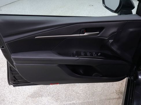 Used 2025 Toyota Camry LE image 12