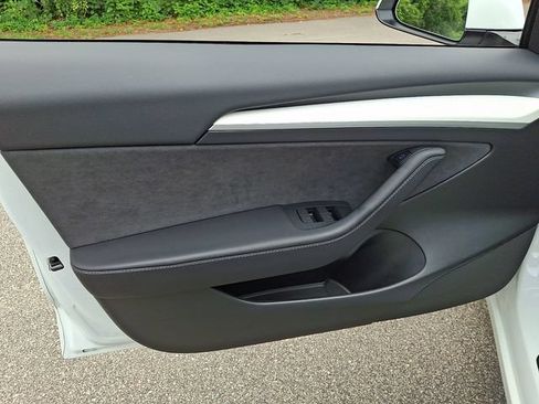 Used 2023 Tesla Model 3 Standard Range RWD image 14
