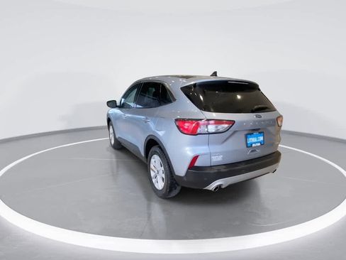 Used 2022 Ford Escape SE image 6