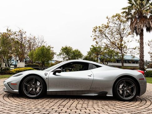 Used 2014 Ferrari 458 Speciale Coupe RWD image 9