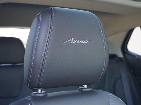 Used 2025 Buick Encore GX Avenir w/ Avenir Technology Package image 33