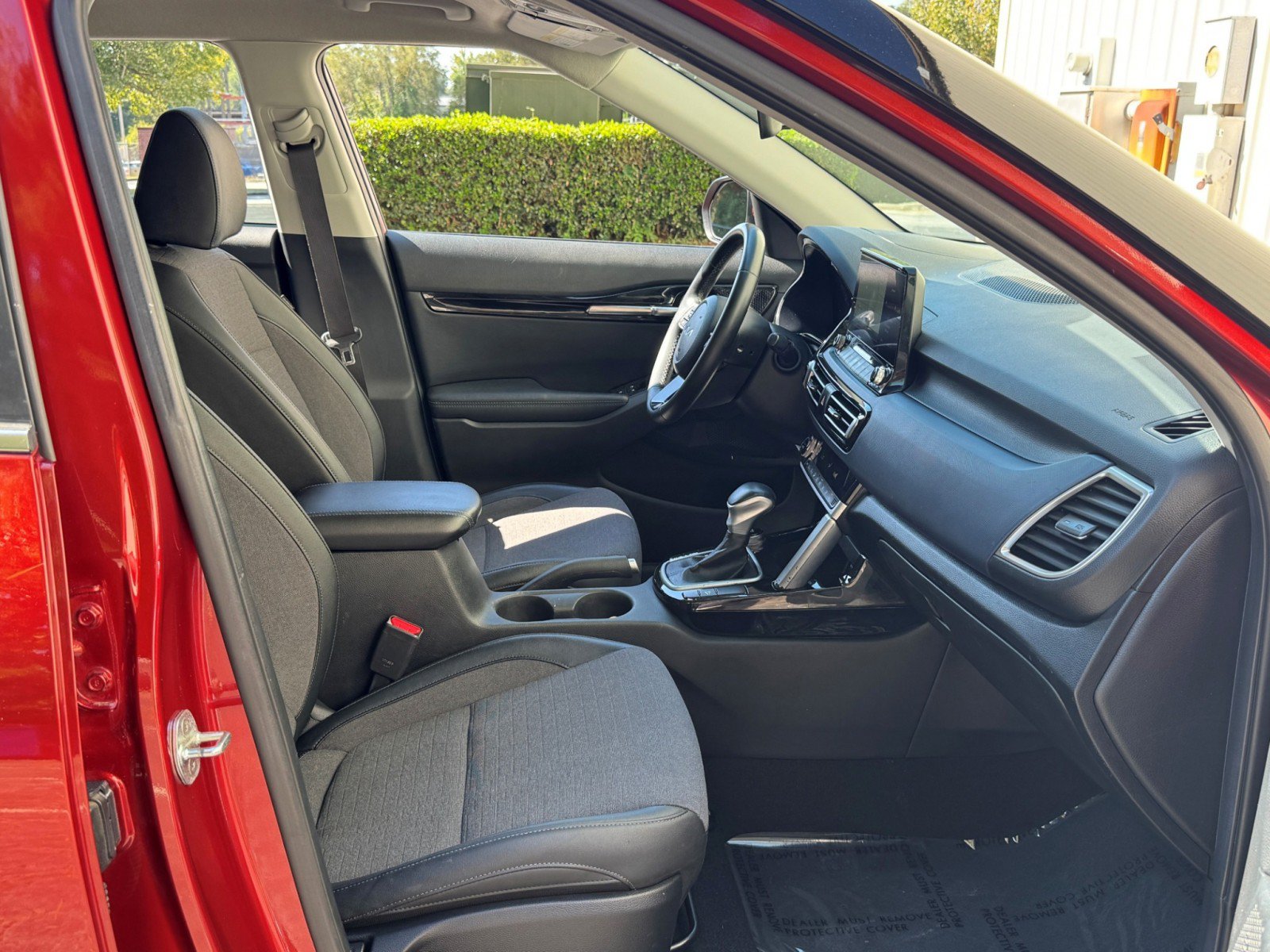 Used 2022 Kia Seltos S FWD image 14