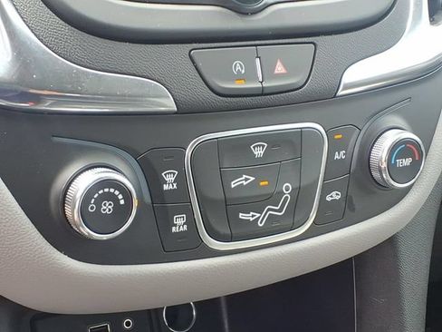 Used 2024 Chevrolet Equinox LS w/ LS Convenience Package FWD image 20