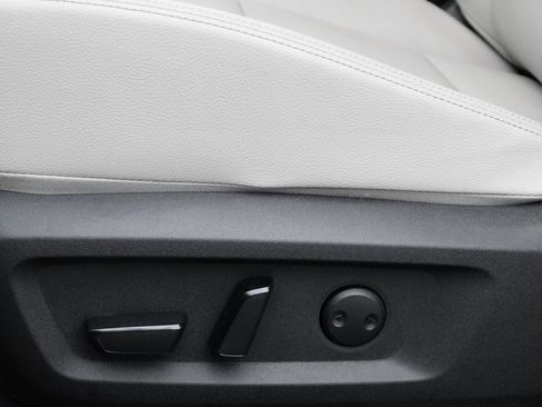 Certified 2025 Nissan Rogue SL w/ SL Premium Package image 23