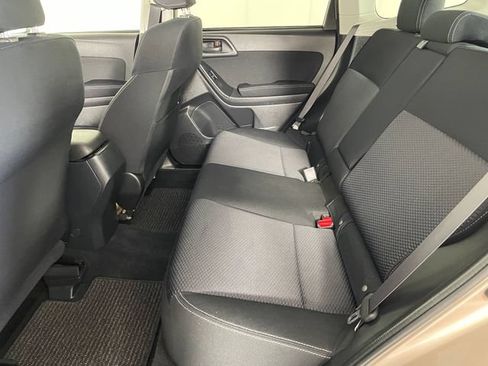 Used 2015 Subaru Forester 2.5i Premium w/ All-Weather Package AWD/4WD image 17