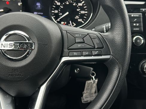 Used 2020 Nissan Rogue S FWD image 25