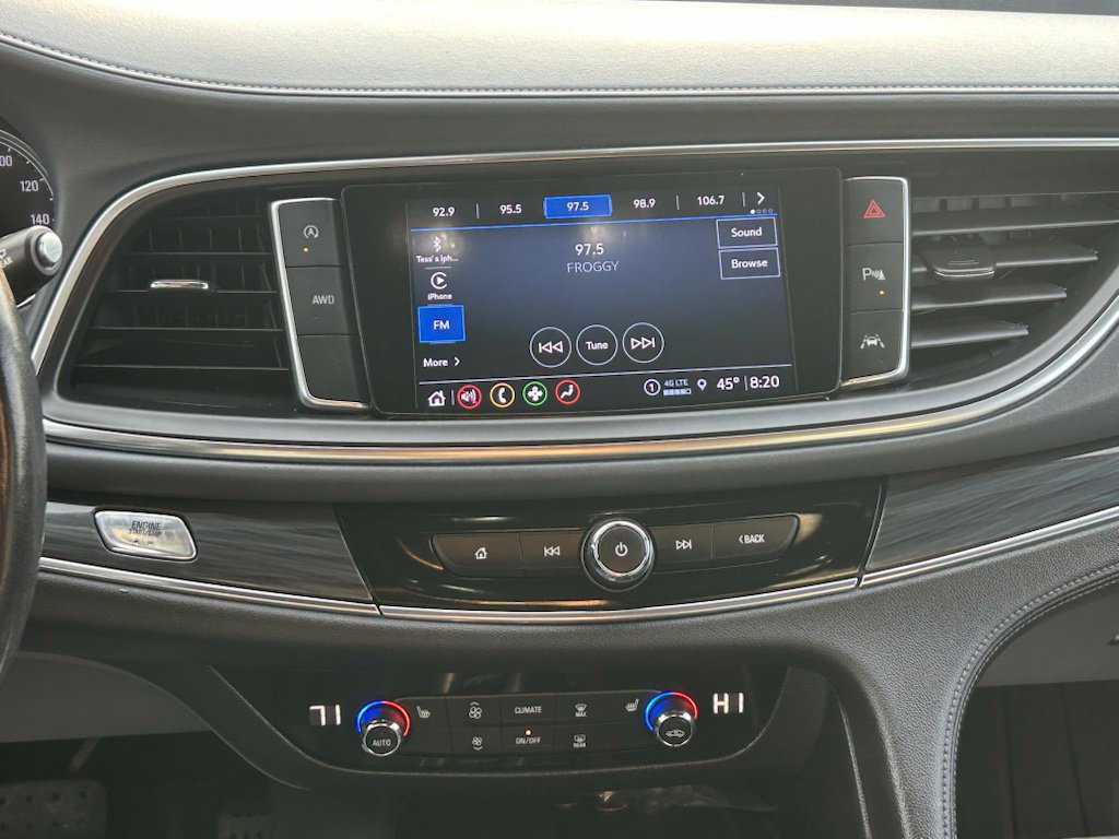 Used 2023 Buick Enclave Essence AWD/4WD image 12