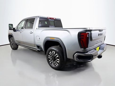 Used 2025 GMC Sierra 2500 Denali Ultimate w/ Snow Plow Prep/Camper Package AWD/4WD image 8