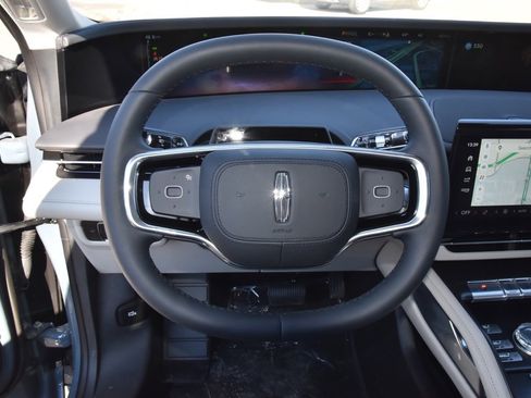 New 2026 Lincoln Nautilus Reserve image 22