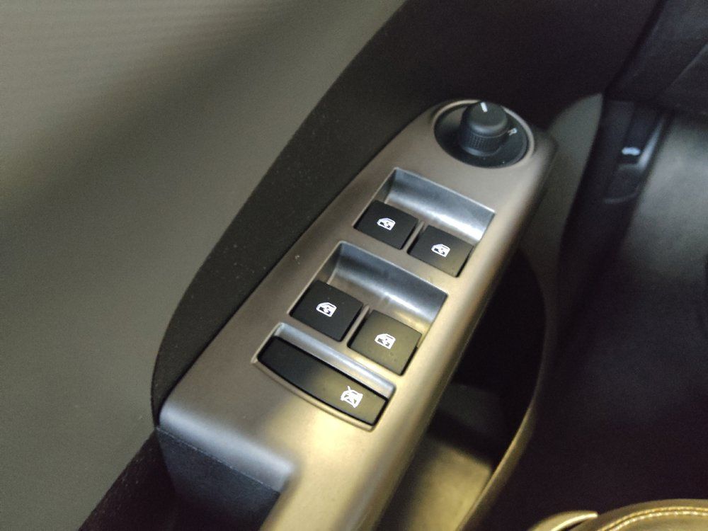 Used 2020 Chevrolet Sonic Premier FWD image 27