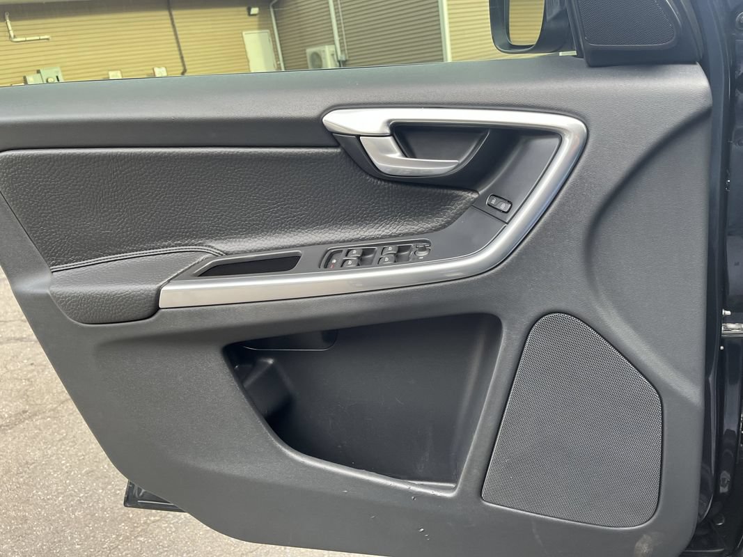 Used 2014 Volvo XC60 T6 AWD/4WD image 16