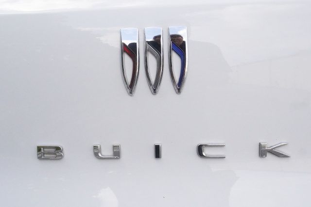 Used 2024 Buick Encore GX Sport Touring w/ Experience Buick Package FWD image 38