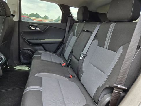 Used 2025 Chevrolet Blazer LT FWD image 16