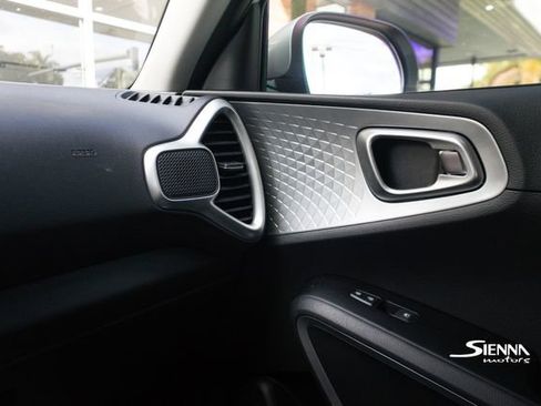 Used 2020 Kia Soul LX image 38