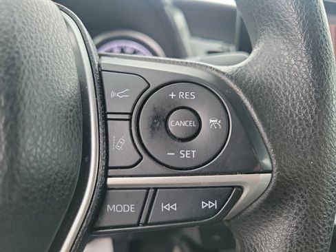 Used 2024 Toyota Camry LE w/ Convenience Package image 16